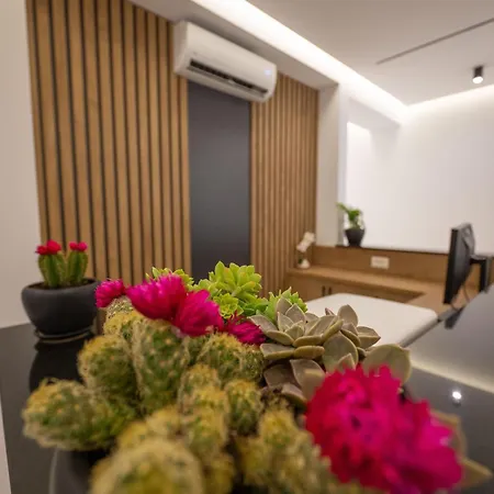 Flori Apartment