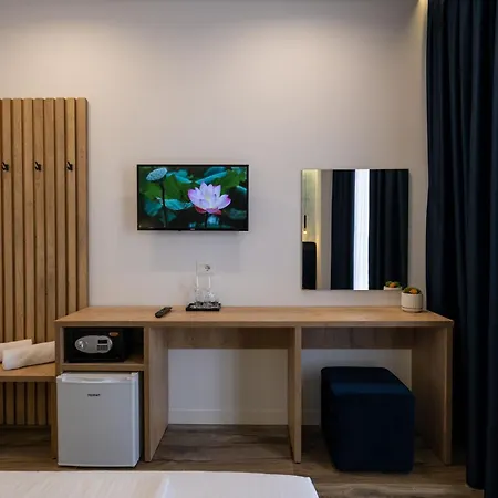 Flori Apartment *